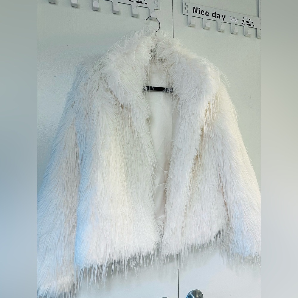 Elegant White Faux Fur Jacket